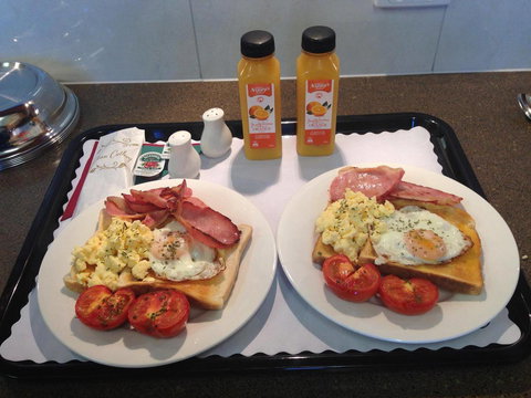 Strath Motel - Australian Directory 25