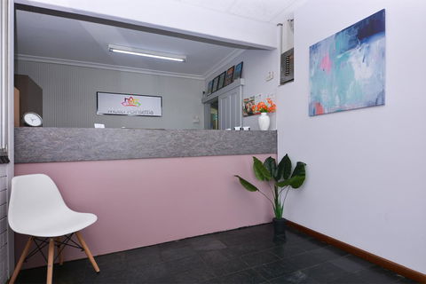 Motel Poinsettia - Australian Directory 2