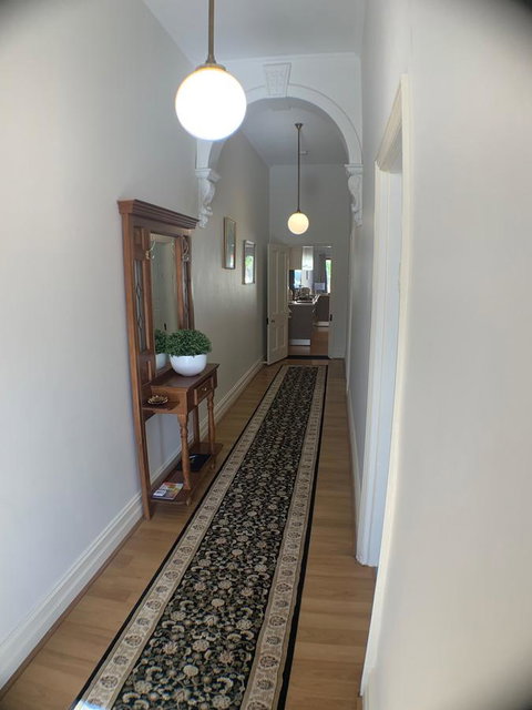 On Gilbert - Australian Directory 0