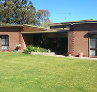 Hilltop Escape - Australian Directory