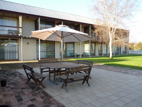 Coonawarra Motor Lodge - Australian Directory 3
