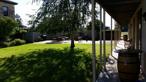 Coonawarra Motor Lodge - Australian Directory 19