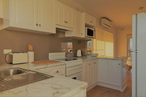 Henley Beach South, Amazing Views, Huge Private Balcony! - Australian Directory 16