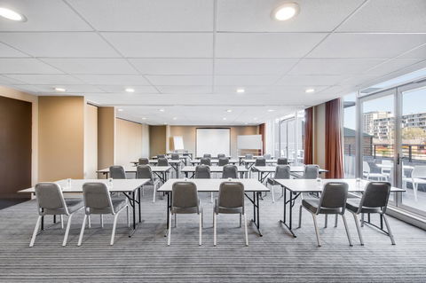 Adina Apartment Hotel Wollongong - Australian Directory 27