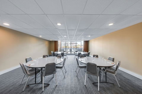 Adina Apartment Hotel Wollongong - Australian Directory 37