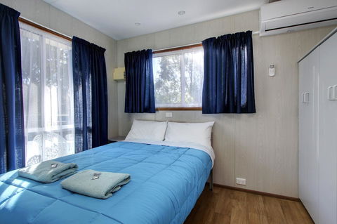 Gawler Caravan Park - Australian Directory 1