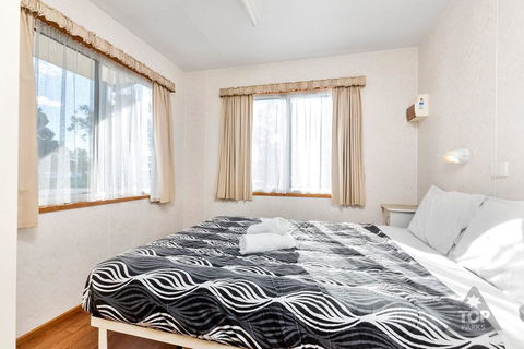 Gawler Caravan Park - Australian Directory 9