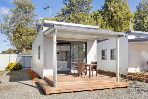 Gawler Caravan Park - Australian Directory 34
