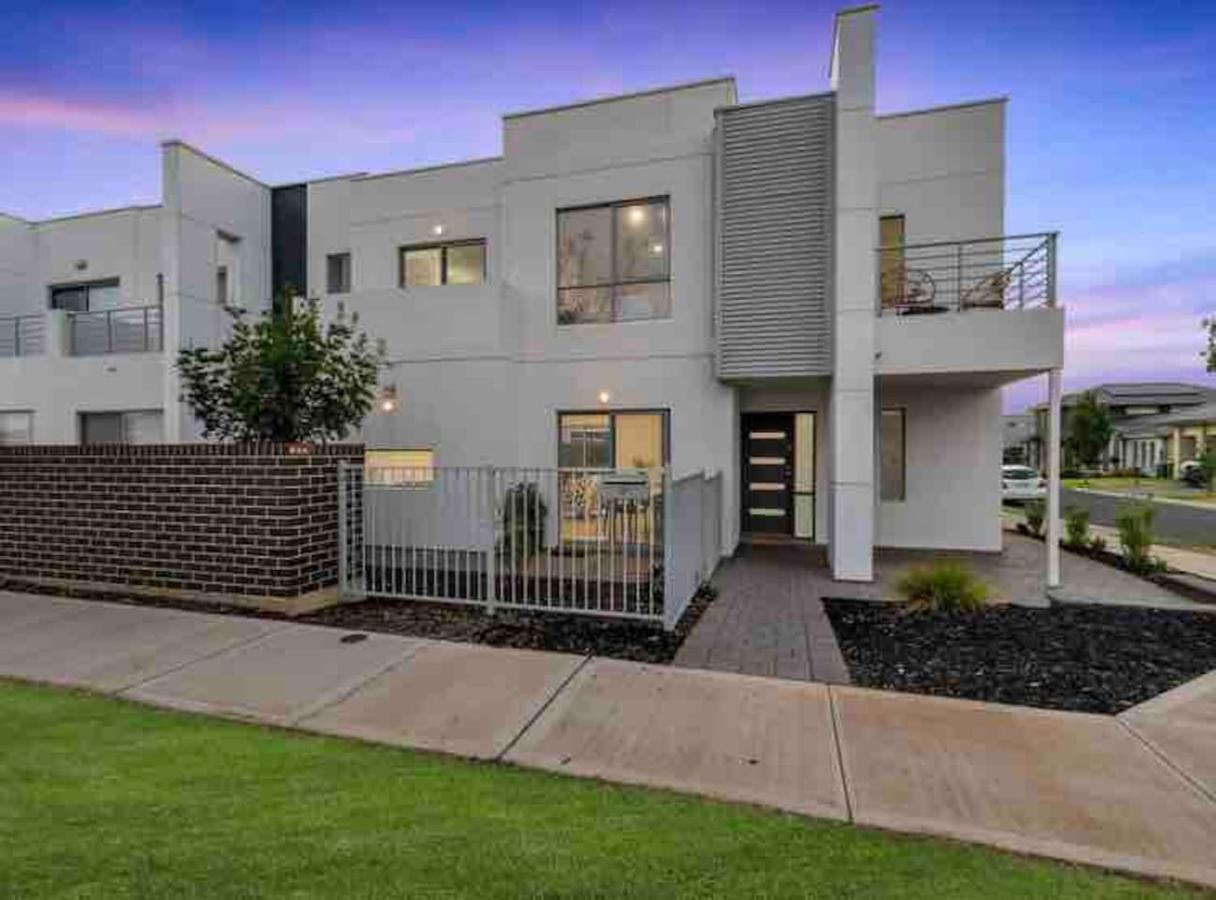 Findon SA Australian Directory