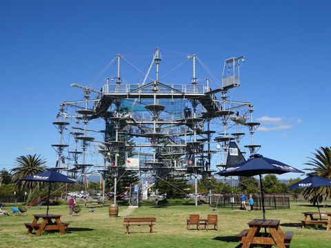 Aurora Holiday Apartment @West Beach - Australian Directory 34