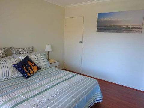 Aurora Holiday Apartment @West Beach - Australian Directory 9