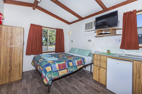 Echo Holiday Parks - Naracoorte - Australian Directory 42