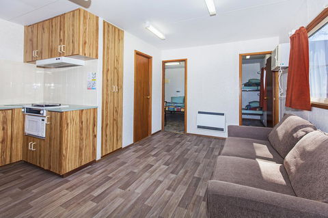 Echo Holiday Parks - Naracoorte - Australian Directory 34