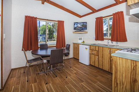 Echo Holiday Parks - Naracoorte - Australian Directory 37