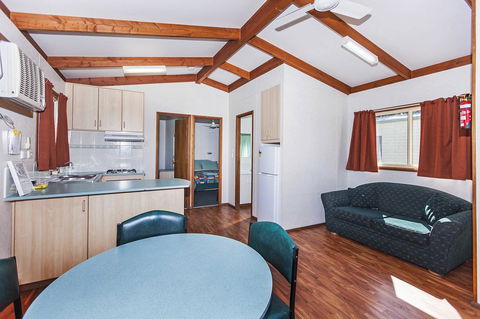 Echo Holiday Parks - Naracoorte - Australian Directory 12