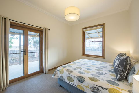 Flinders Bush Retreats - Australian Directory 0