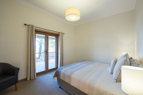 Flinders Bush Retreats - Australian Directory 23