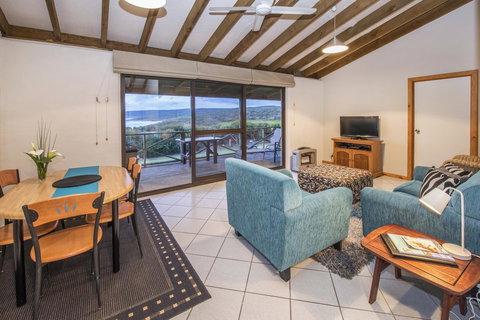 Chandlers Smiths Beach Villas - Australian Directory 1