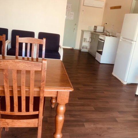 Bay Lodge - Australian Directory 2