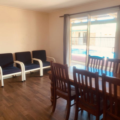 Bay Lodge - Australian Directory 4