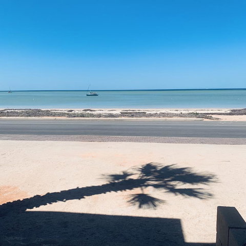 Bay Lodge - Australian Directory 14