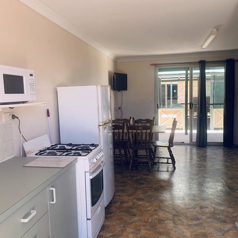 Bay Lodge - Australian Directory 21