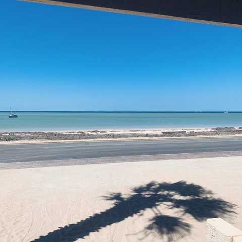 Bay Lodge - Australian Directory 10