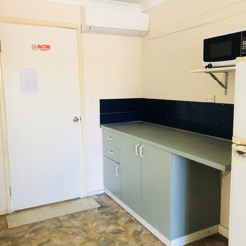 Bay Lodge - Australian Directory 42