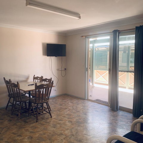 Bay Lodge - Australian Directory 15
