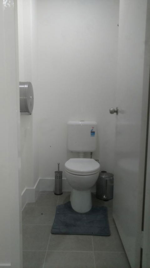 Perth City Backpackers Hostel - Note - Valid Passport Required To Check In - Australian Directory 16