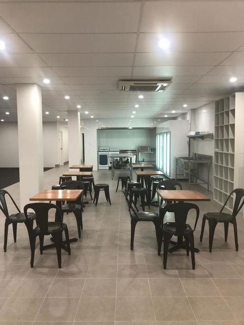 Perth City Backpackers Hostel - Note - Valid Passport Required To Check In - Australian Directory 7