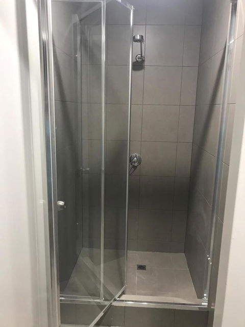 Perth City Backpackers Hostel - Note - Valid Passport Required To Check In - Australian Directory 15