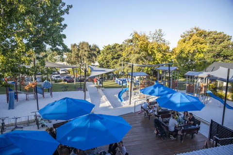 Karrinyup Waters Resort - Australian Directory 34