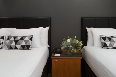 Esplanade Hotel Fremantle - By Rydges - Australian Directory 31