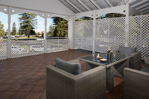Esplanade Hotel Fremantle - By Rydges - Australian Directory 5