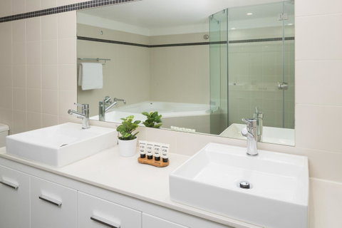 Esplanade Hotel Fremantle - By Rydges - Australian Directory 13