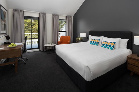 Esplanade Hotel Fremantle - By Rydges - Australian Directory 34
