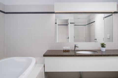 Esplanade Hotel Fremantle - By Rydges - Australian Directory 8