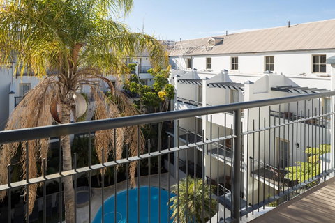 Esplanade Hotel Fremantle - By Rydges - Australian Directory 21