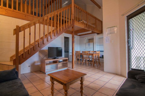 Mandurah Family Resort - Australian Directory 44