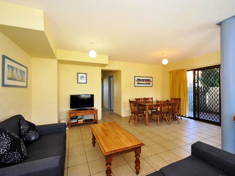 Mandurah Family Resort - Australian Directory 41