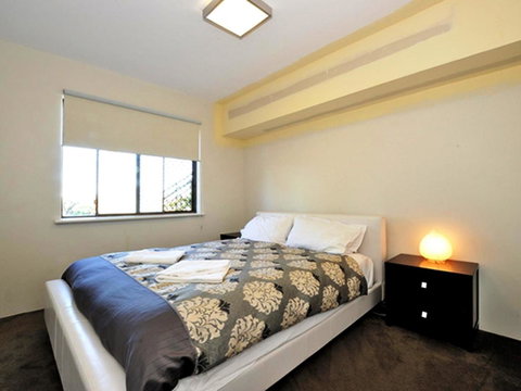 Mandurah Family Resort - Australian Directory 34