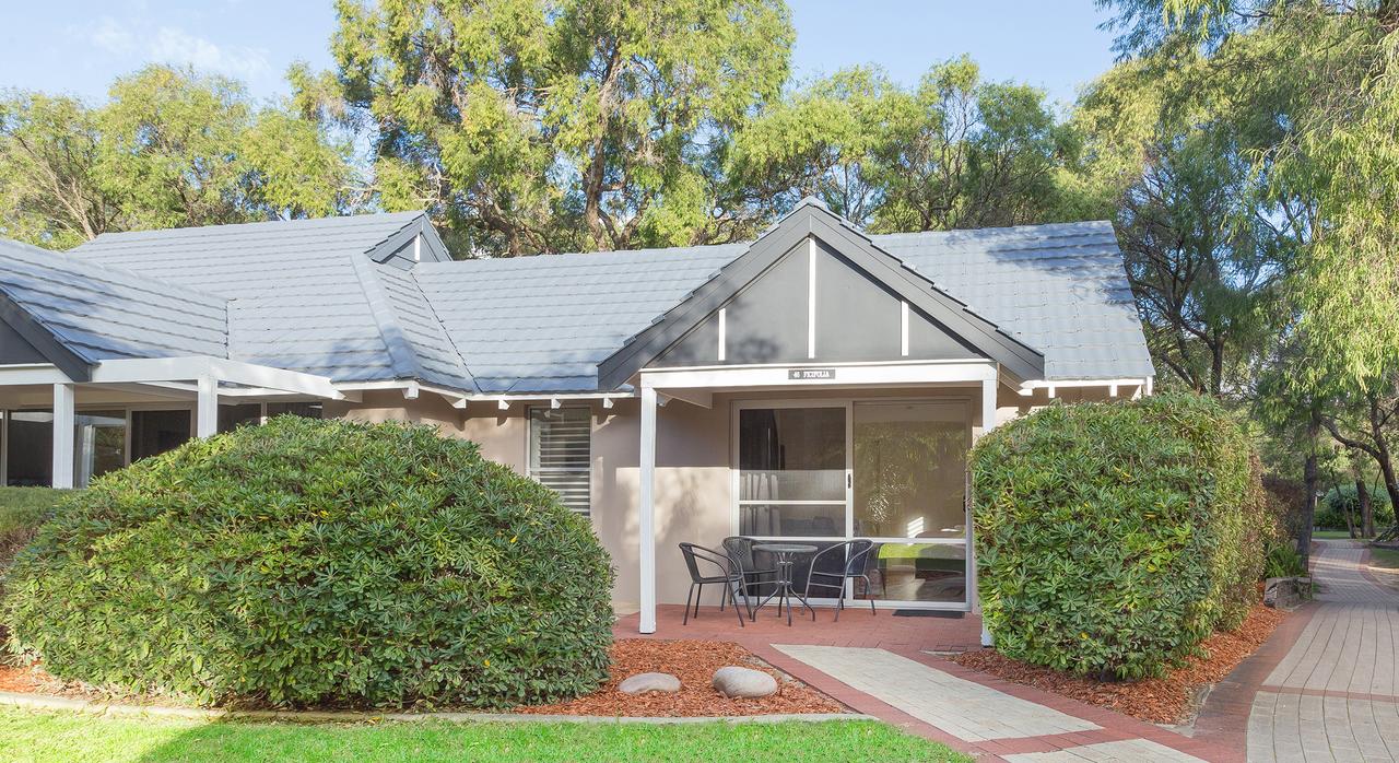 Broadwater WA Australian Directory