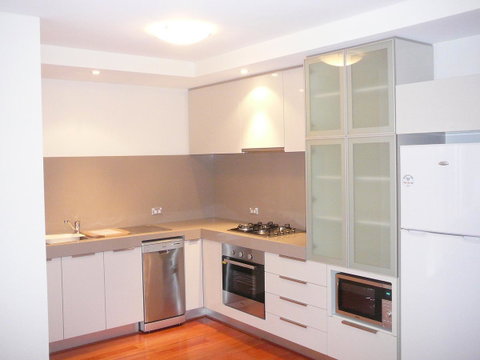 Parklane Apartments - Australian Directory 35