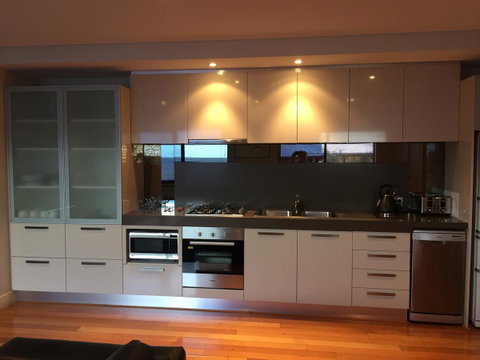 Parklane Apartments - Australian Directory 6