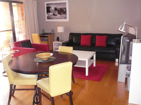 Parklane Apartments - Australian Directory 27
