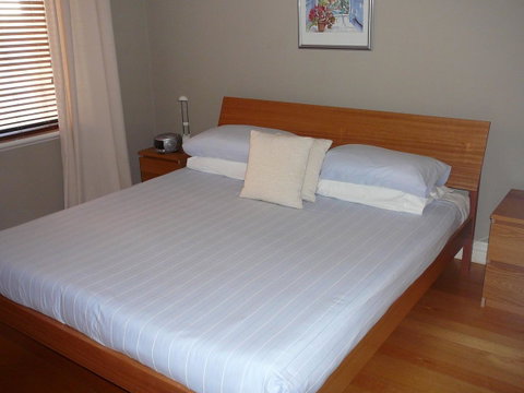 Parklane Apartments - Australian Directory 26