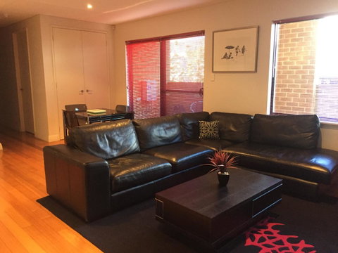 Parklane Apartments - Australian Directory 4