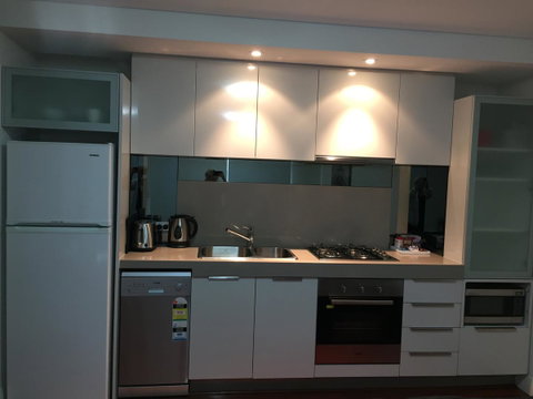 Parklane Apartments - Australian Directory 22