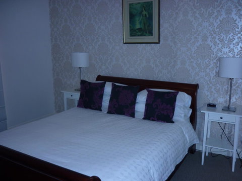 Parklane Apartments - Australian Directory 28